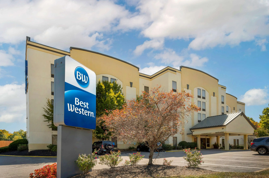 photo 1 of Best Western Louisville East Inn & Suites