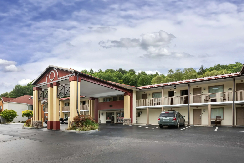 photo 1 of Best Western Mountainbrook Inn