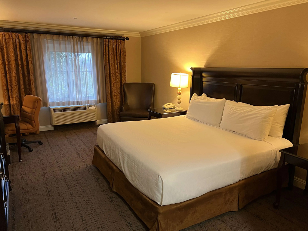 photo 1 of Best Western Ontario
