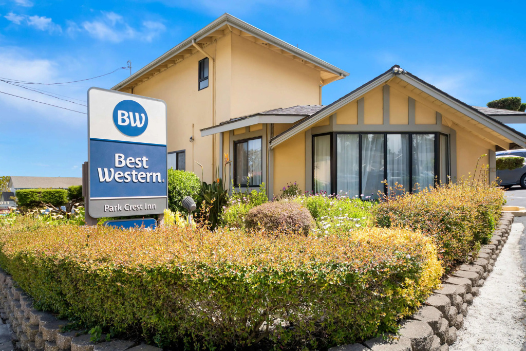 photo 1 of Best Western Park Crest Inn