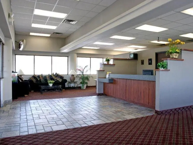 photo 1 of Best Western Parkview Inn
