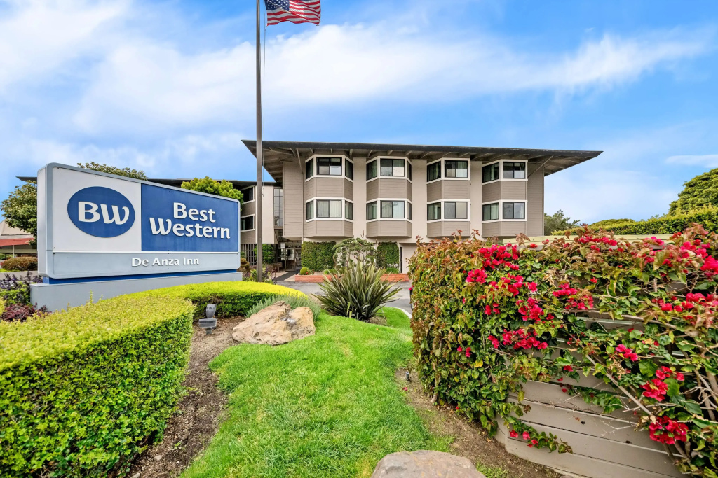 photo 1 of Best Western De Anza Inn