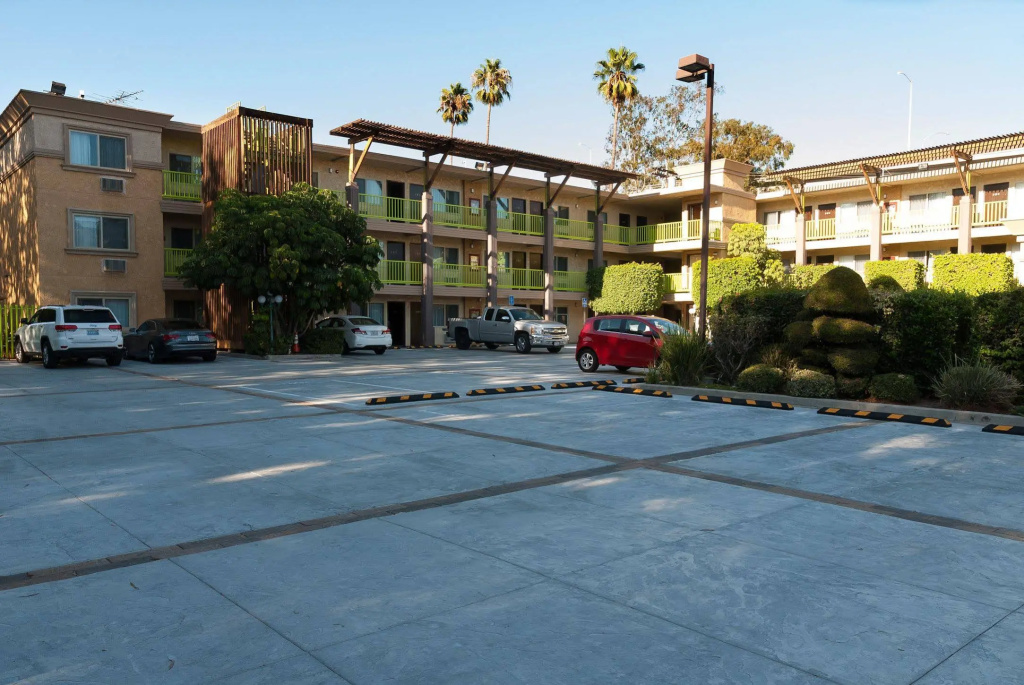 photo 1 of Best Western Plus Glendale