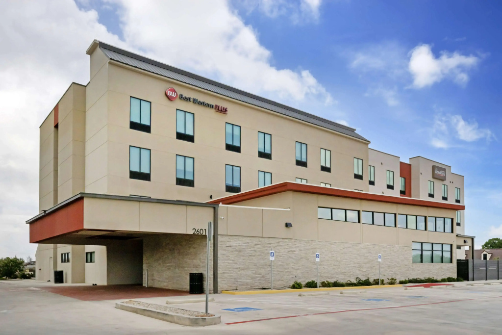 photo 1 of Best Western Plus Executive Residency Carlsbad Hotel