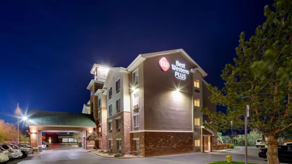 photo 1 of Best Western Plus Gateway Inn & Suites