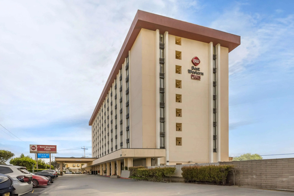 photo 1 of Best Western Plus Grosvenor Airport Hotel