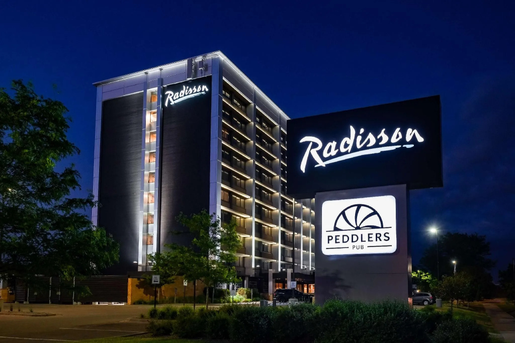 photo 1 of Radisson Hotel St. Paul Downtown