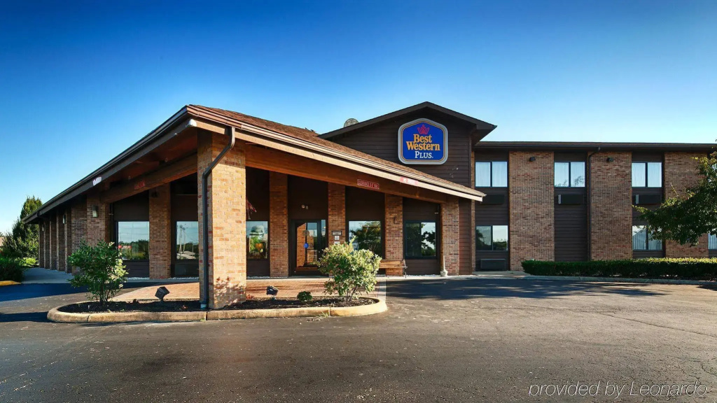photo 1 of Best Western Lakewood Inn