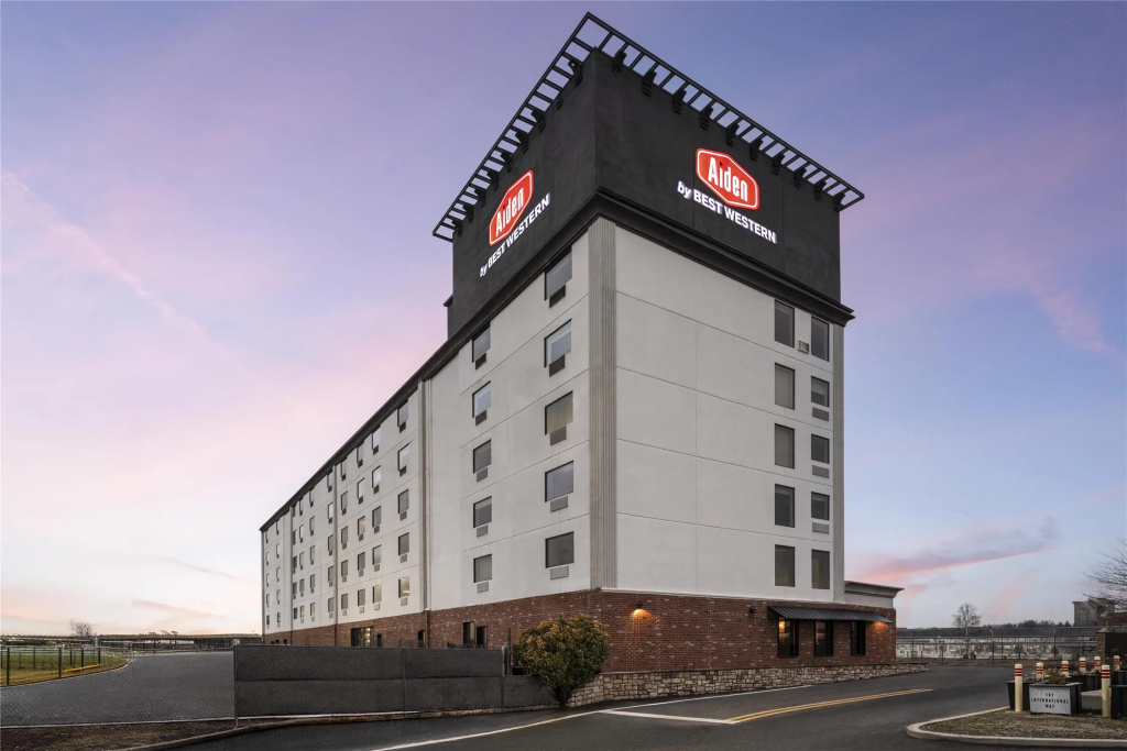 photo 1 of Aiden by Best Western Newark Airport
