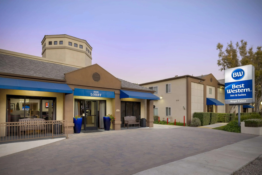 photo 1 of Best Western Royal Palace Inn & Suites
