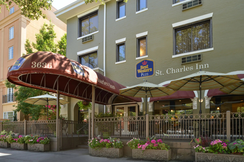 photo 1 of St. Charles Inn