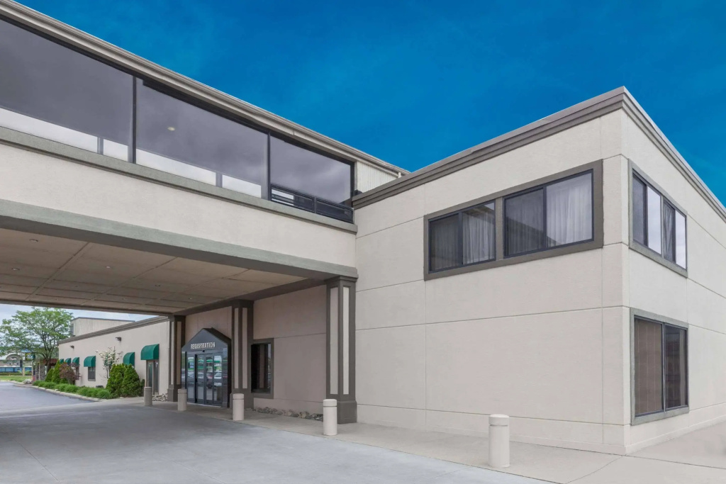 photo 1 of Wyndham Garden Sterling Heights