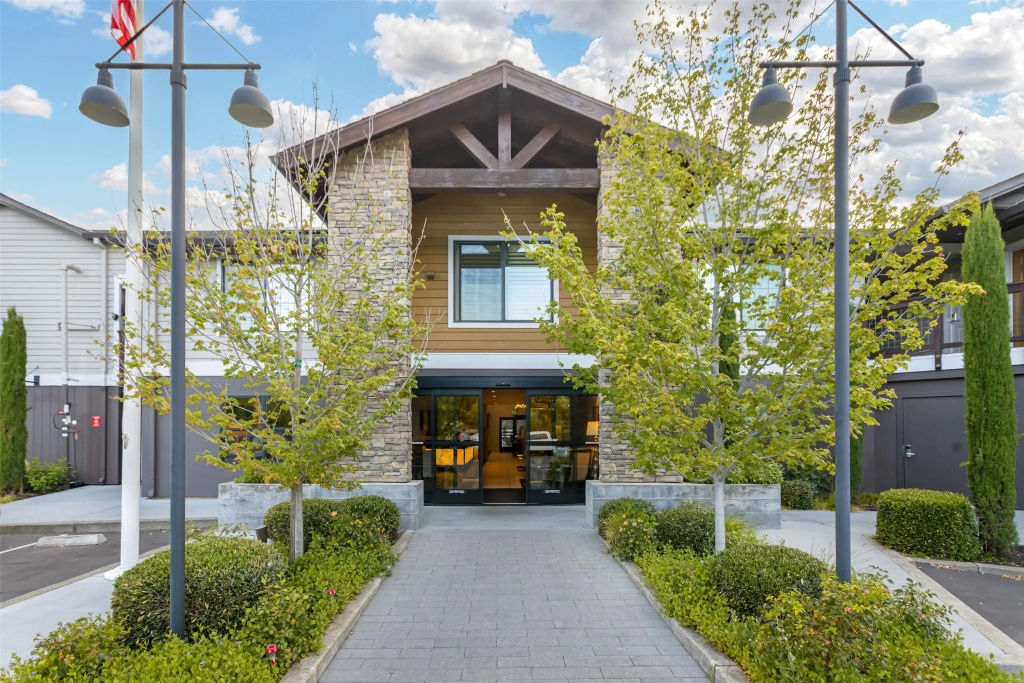 photo 1 of Best Western Plus Stevenson Manor