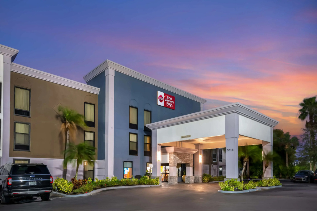 photo 1 of Best Western Plus Universal Inn