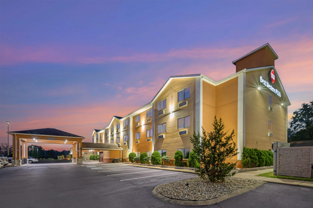 photo 1 of Best Western Plus Whitewater Inn