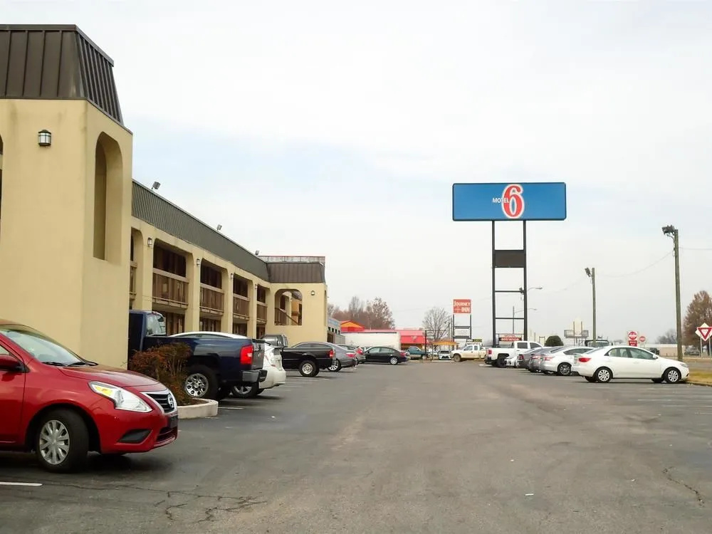 photo 1 of Best Western Regency Motor Inn