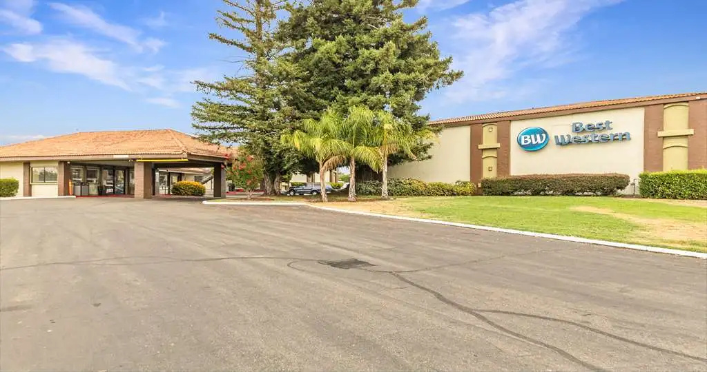 photo 1 of Best Western Roseville Inn