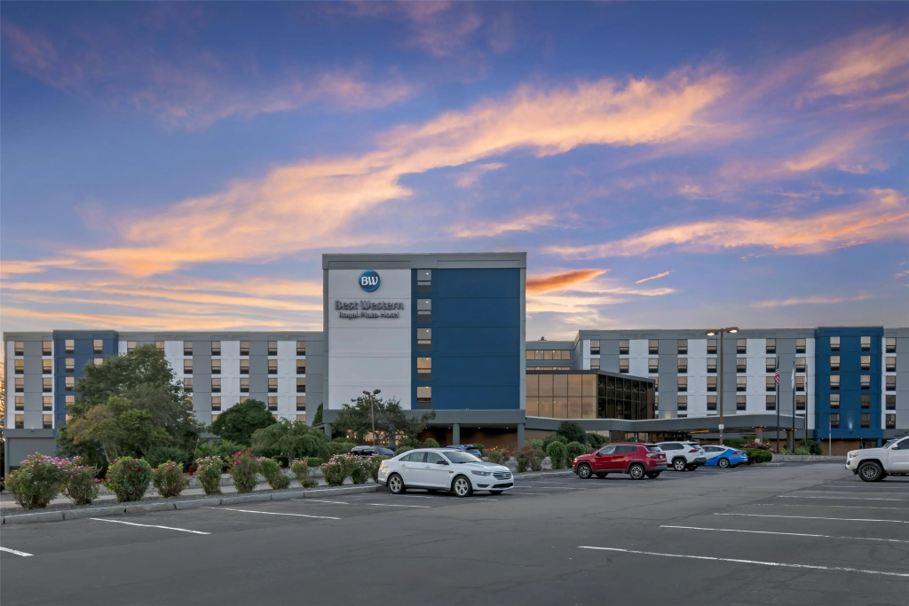 photo 1 of Best Western Royal Plaza Hotel & Trade Center