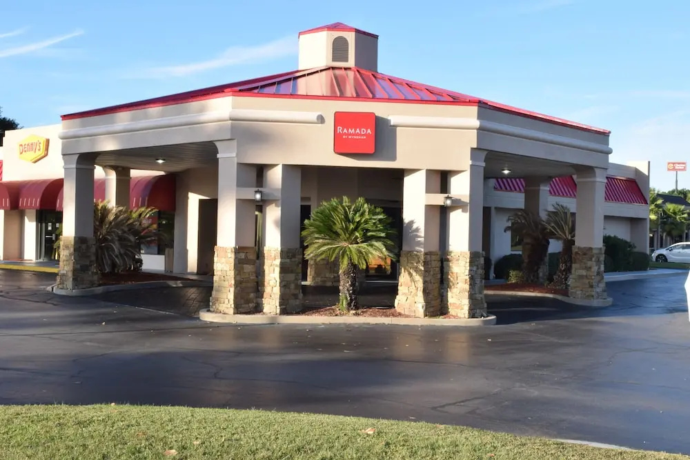 photo 1 of Ramada Savannah