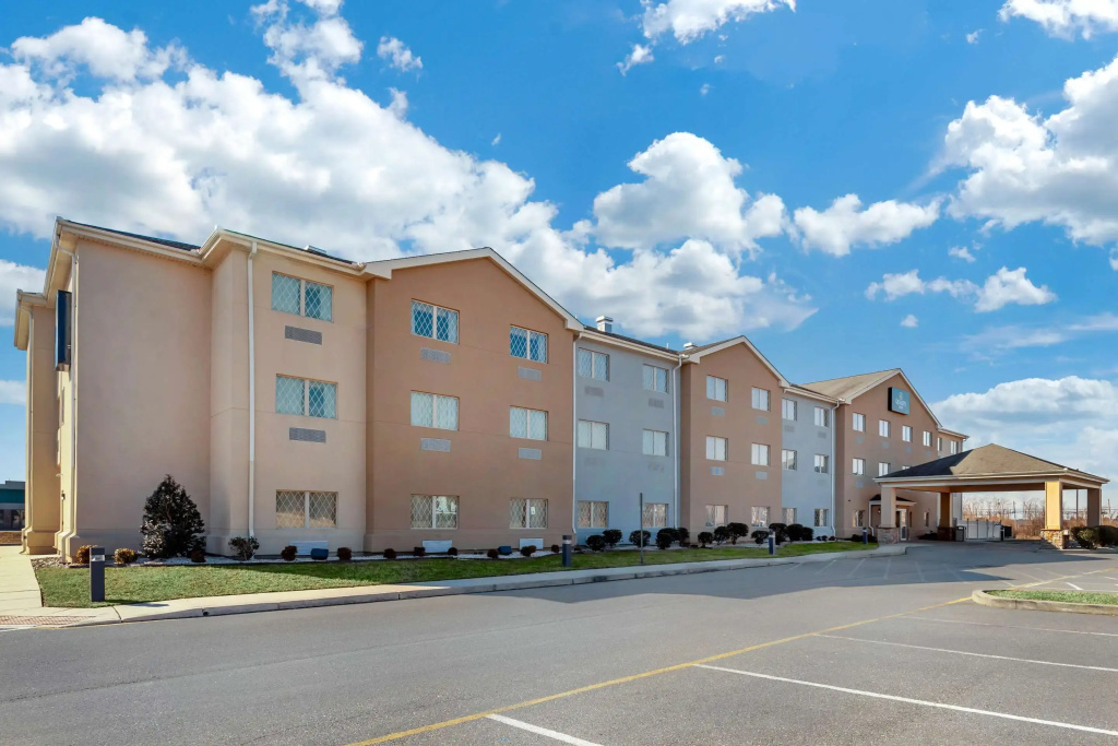 photo 1 of Quality Inn Smyrna