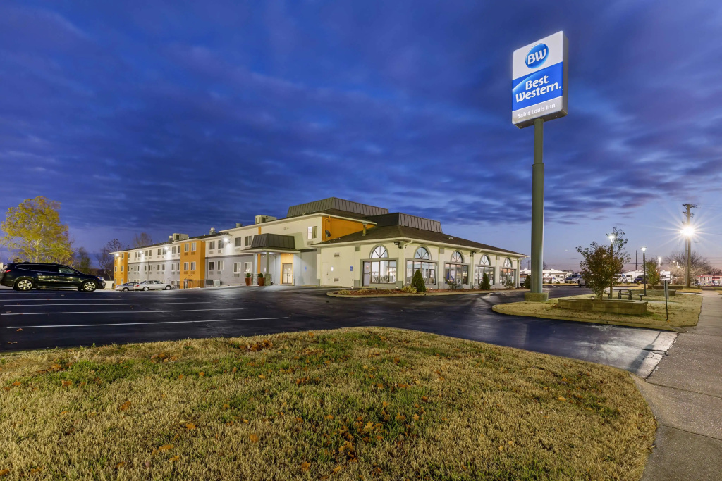 photo 1 of Best Western St. Louis Inn