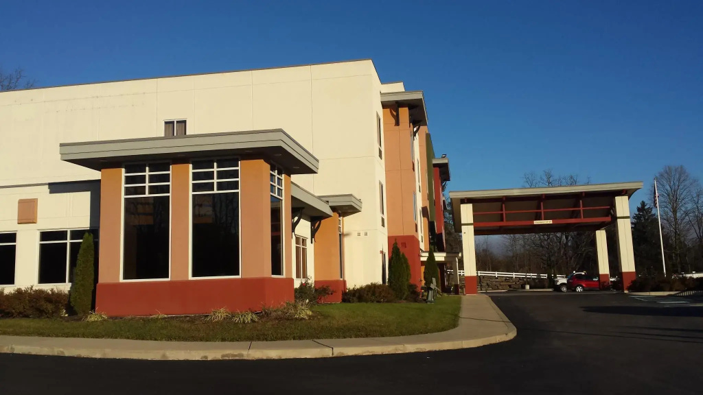 photo 1 of Paradise Inn & Suites