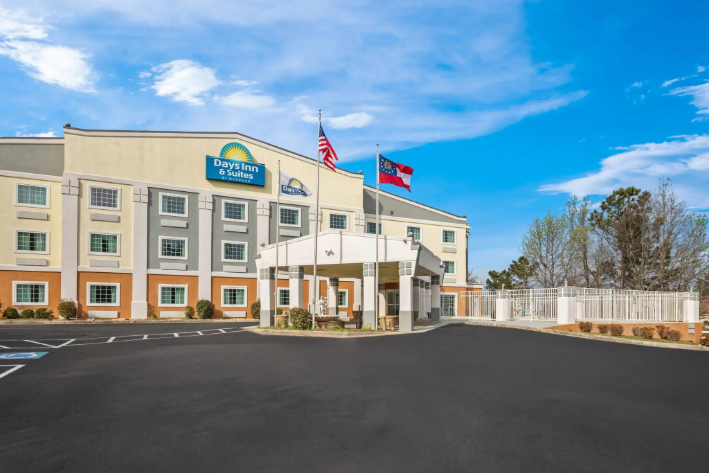 photo 1 of Days Inn & Suites by Wyndham Union City