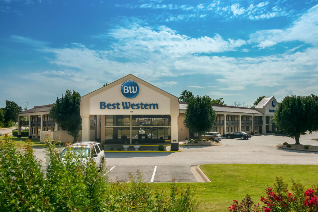photo 1 of Best Western Windsor Suites