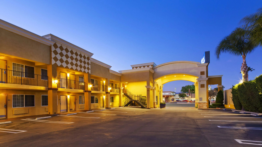 photo 1 of Best Western Woodland Hills Inn