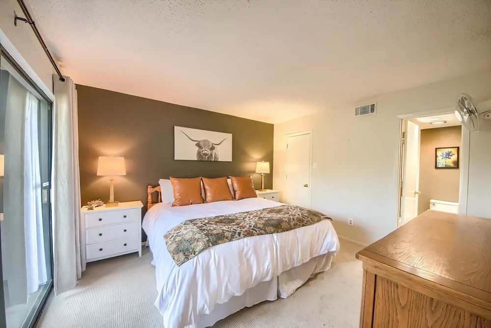 photo 1 of Big Tree View Tbm 112 2 Bedroom Condo by RedAwning