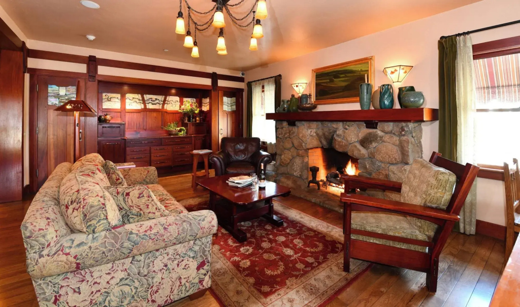 photo 1 of Blackbird Inn
