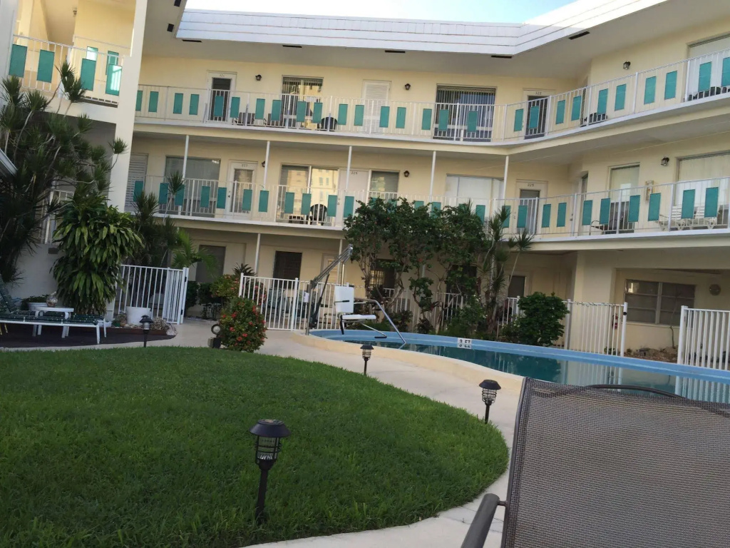 photo 1 of Deco Boutique Hotel