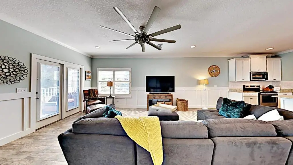 photo 1 of Blue Breeze, 4 Bedrooms, 3 Bathrooms, Sleeps 10, walk to Beach