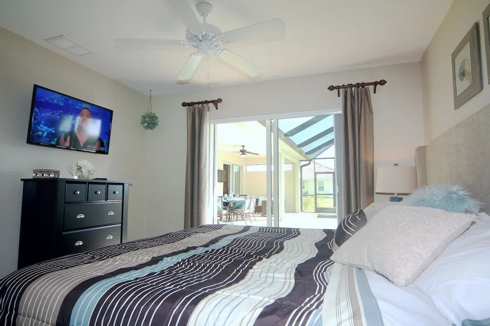 photo 1 of Blue Pearl