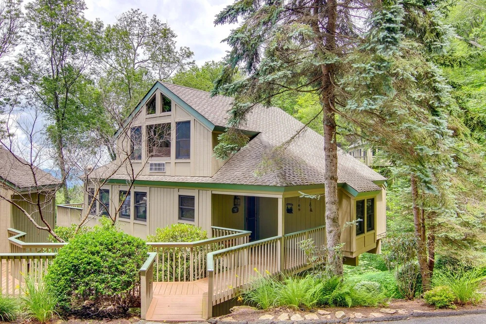 photo 1 of Blue Ridge Mountain Home w/ Deck & Game Room!