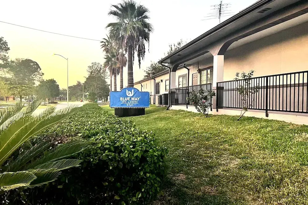 photo 1 of Blue Way Inn & Suites By Jasper Houston