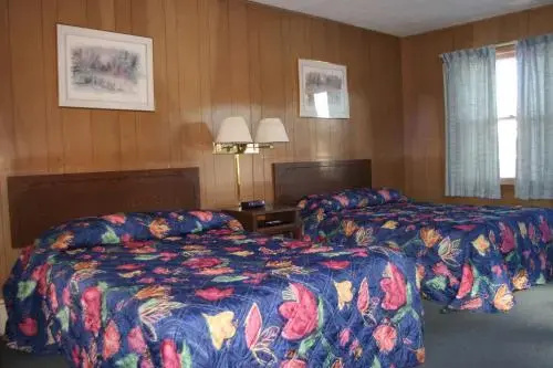 photo 1 of Bluffs Inn