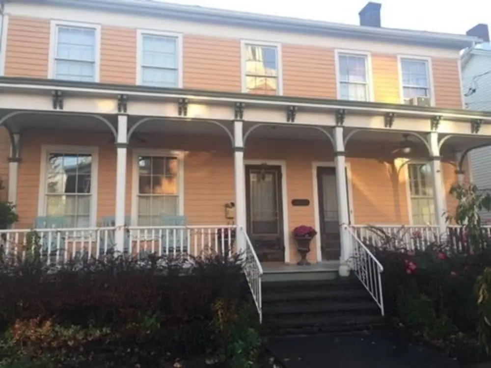 photo 1 of Bohemian Inn