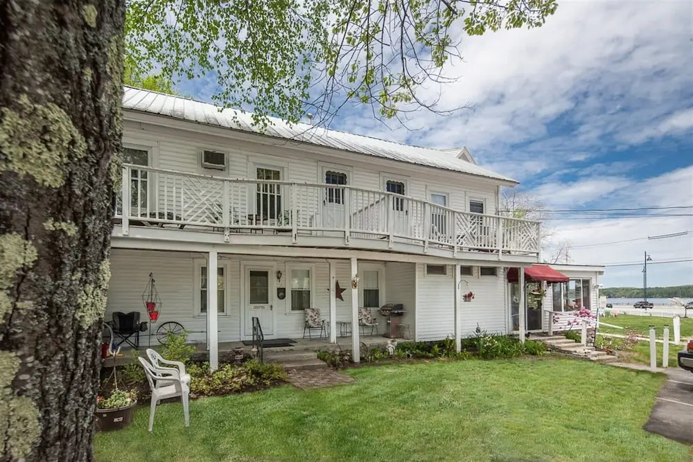 photo 1 of Bove Cottage 2-limit 6 2 Bedroom Cottage by RedAwning