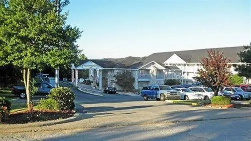 photo 1 of Boxcar Willie Inn