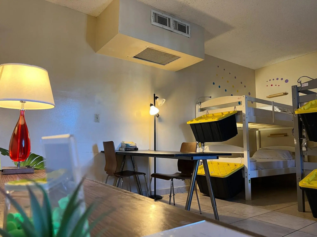 photo 1 of Bposhtels Hollywood Florida - Hostel