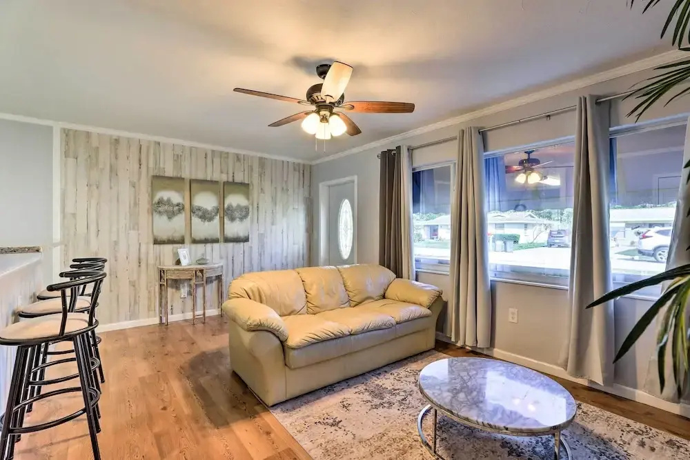 photo 1 of 9 Mi to Beaches: Home w/ Pool & Patio in Bradenton