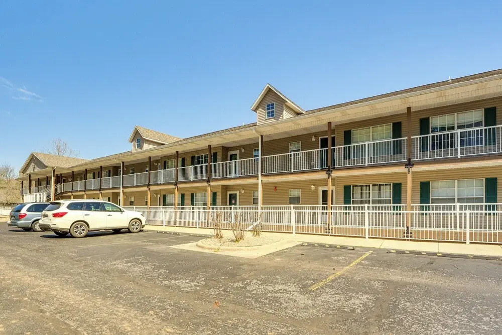 photo 1 of Branson Condo w/ Screened Porch: 4 Mi to Lake!