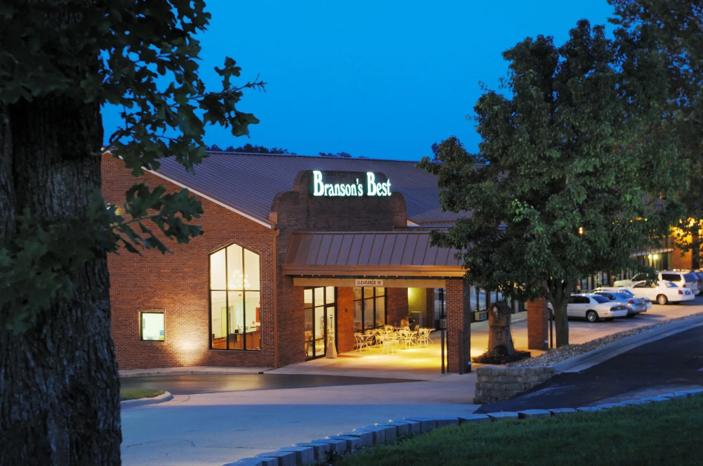 photo 1 of Branson's Best Motel