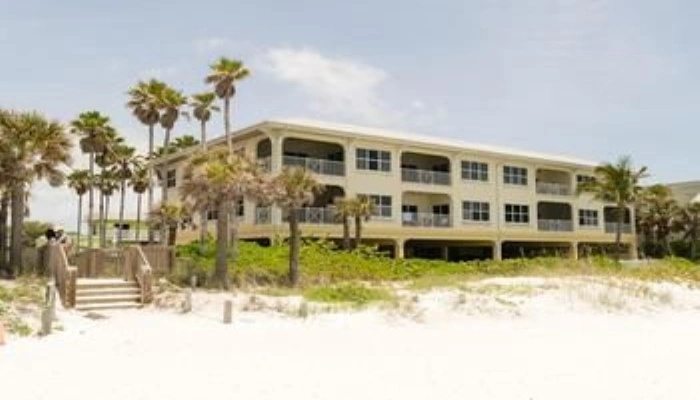 photo 1 of Breakers At Sandcastle