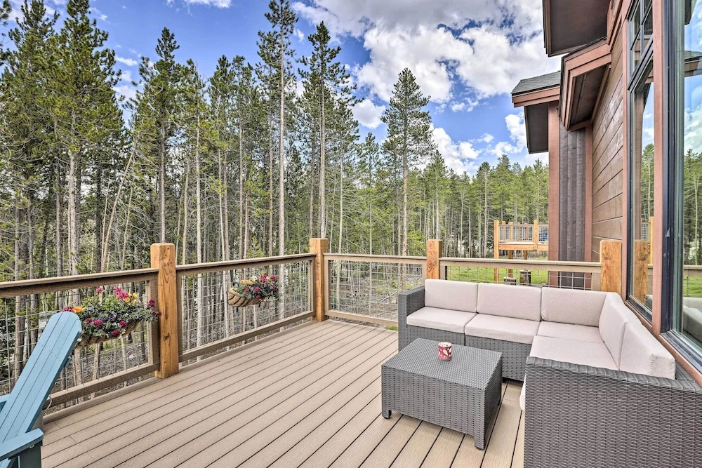 photo 1 of Breck Cabin w/ Hot Tub ~ 2 Mi to Main Street!