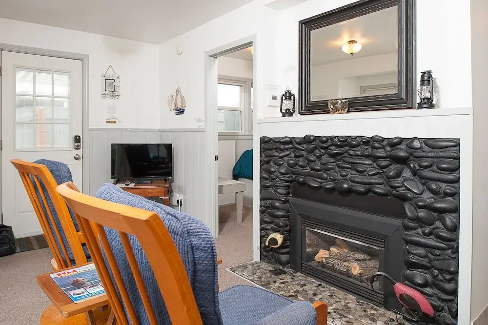 photo 1 of Breeze 1 Br cottage by RedAwning
