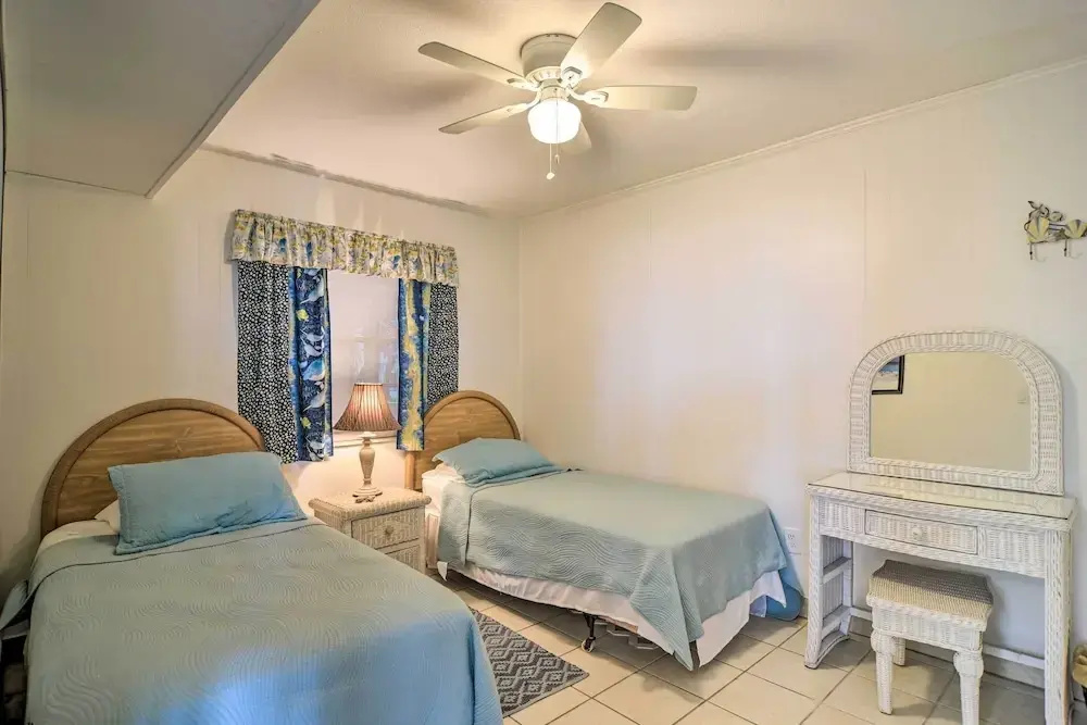 photo 1 of Breezy & Beachy Belleair Condo: 12 Steps to Shore!