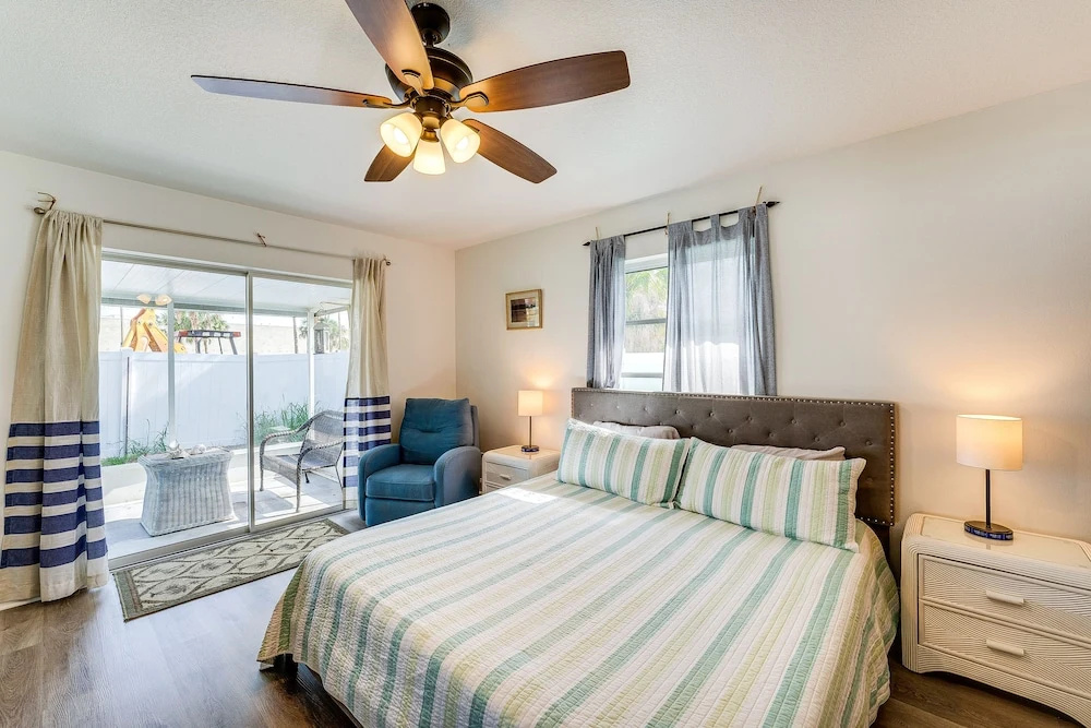 photo 1 of Breezy Englewood Condo w/ Community Pool!