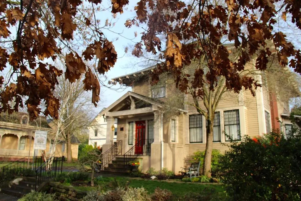 photo 1 of Briar Rose Inn Vancouver WA USA